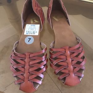 Size 7 Women Closed Toed Sandals